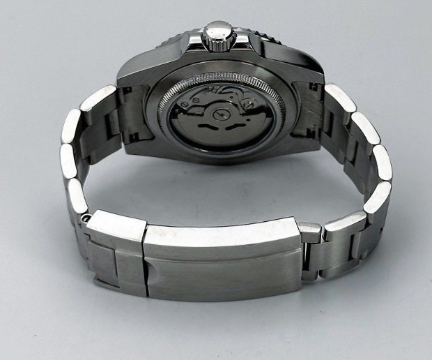 SEIKO SUBMARINER
